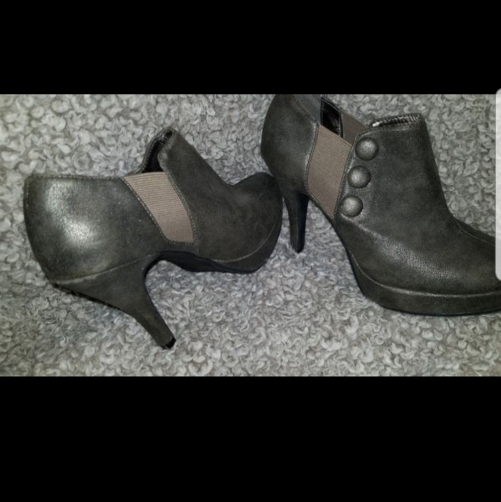Silver heels